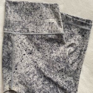 Lulu lemon wunder under luxtreme 21” crop